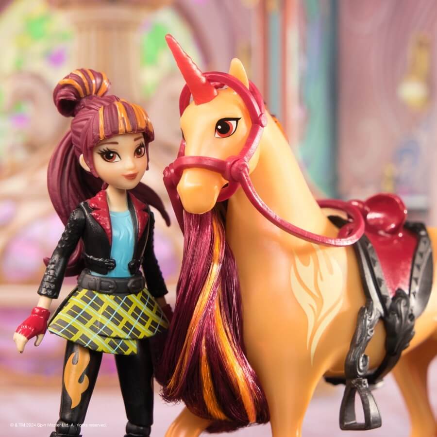 Valentina a Cinder Unicorn Academy detail figurek