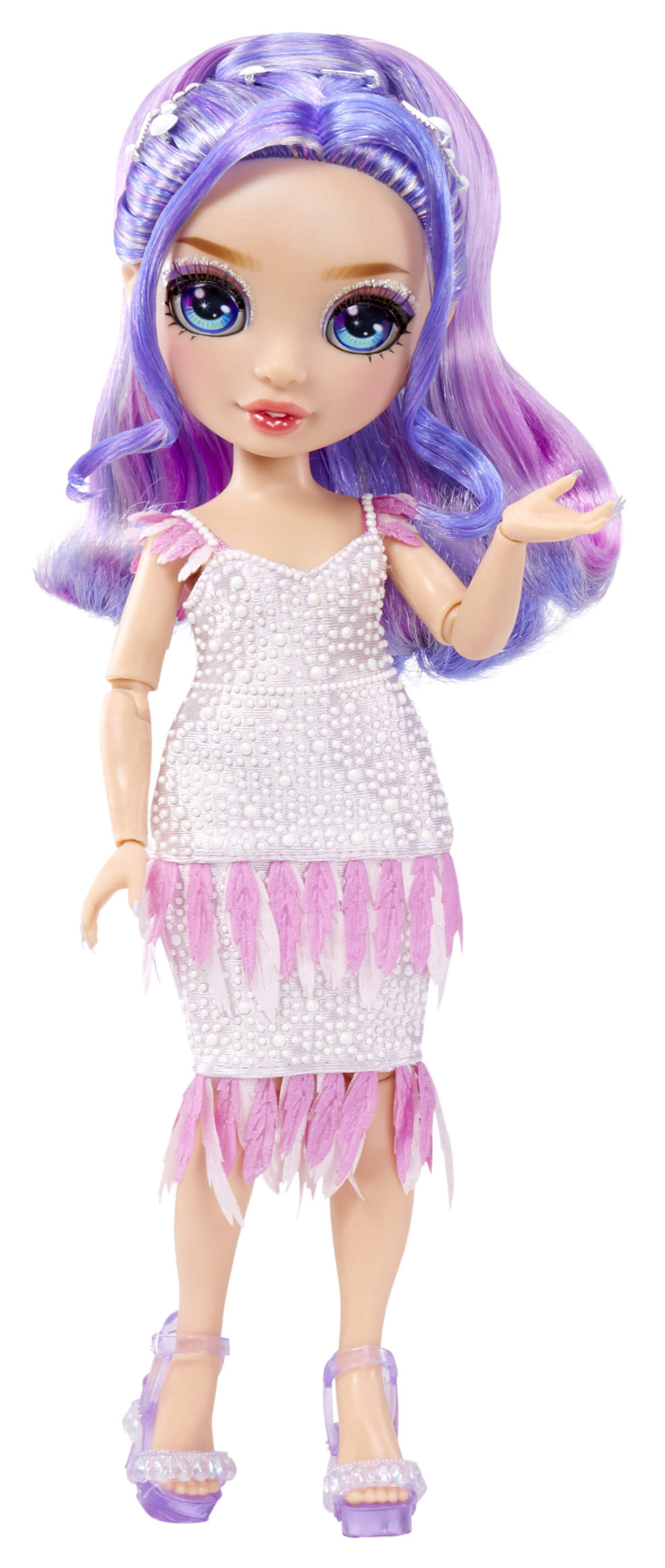 Panenka Violet Willow v prvním módním outfitu